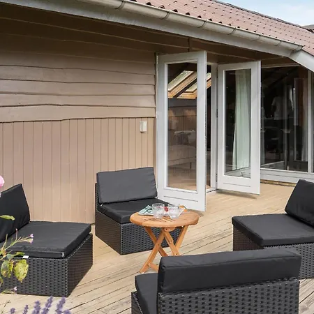 Feriehus Dejligt Hus Med 4 Soveværelser I