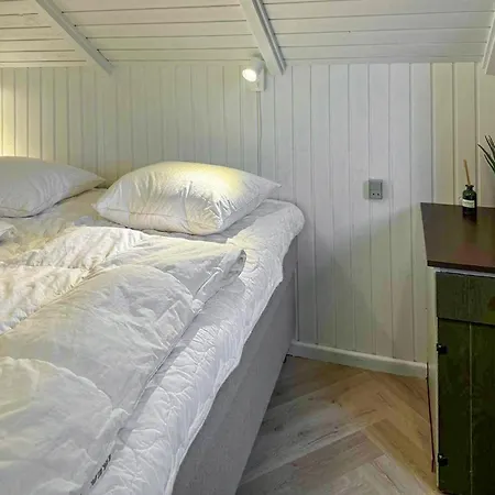 Dejligt Hus Med 4 Soveværelser I Feriehus